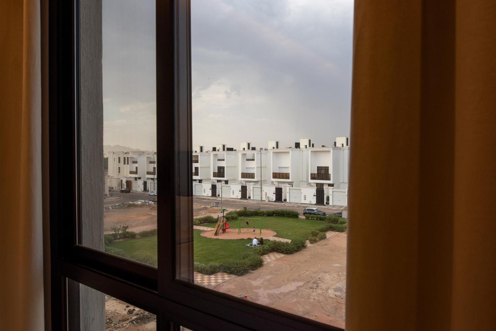 اجنحة غرس الفاخرةd18 Apartment