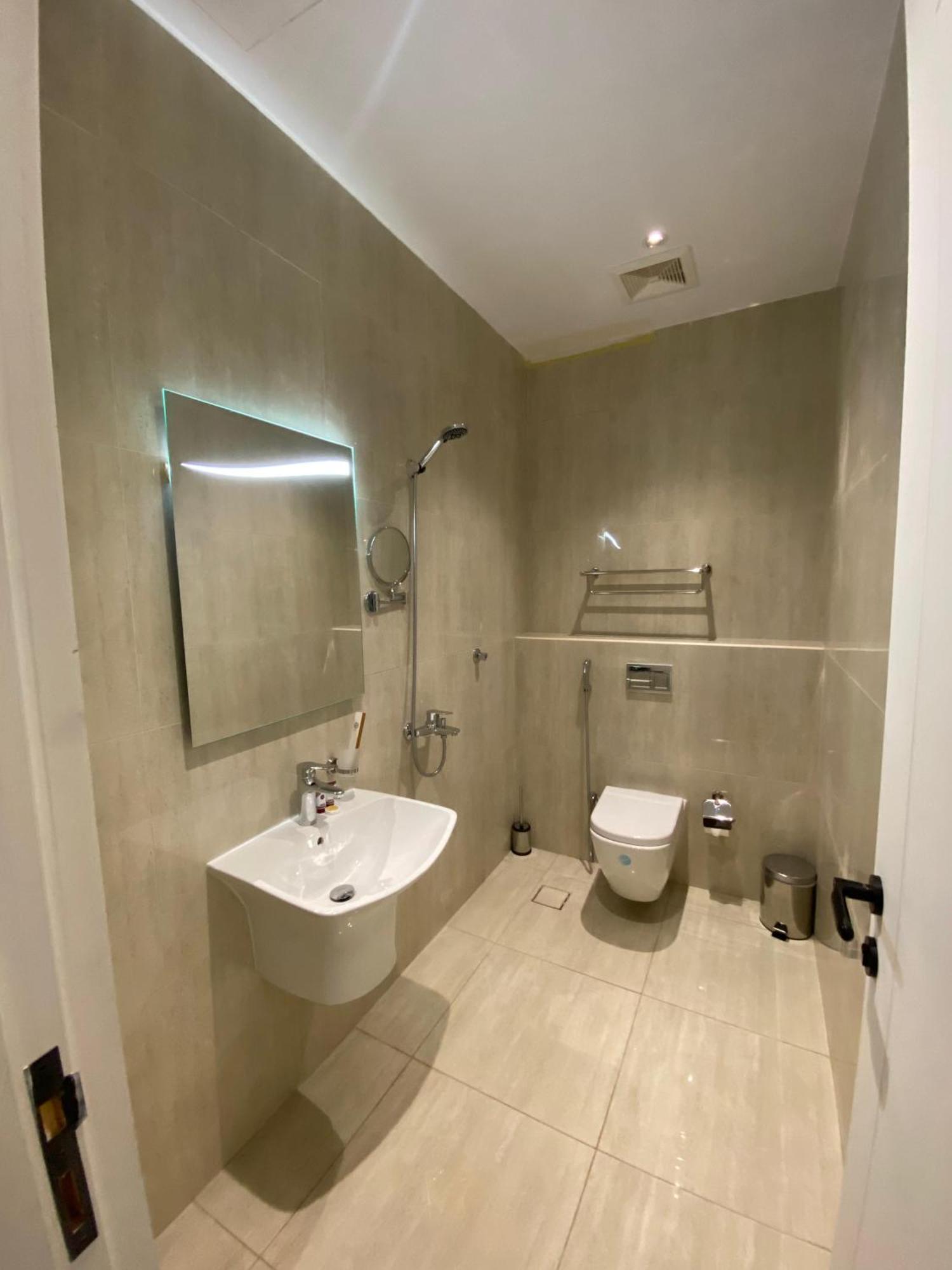 Apartment اجنحة غرس الفاخرةd18 *